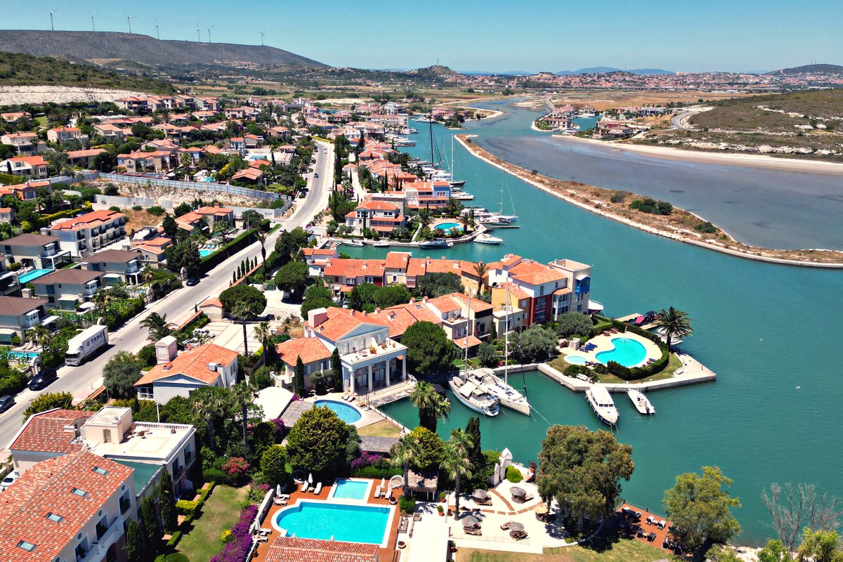 Alaçatı iç kesim ve bağ dokusu