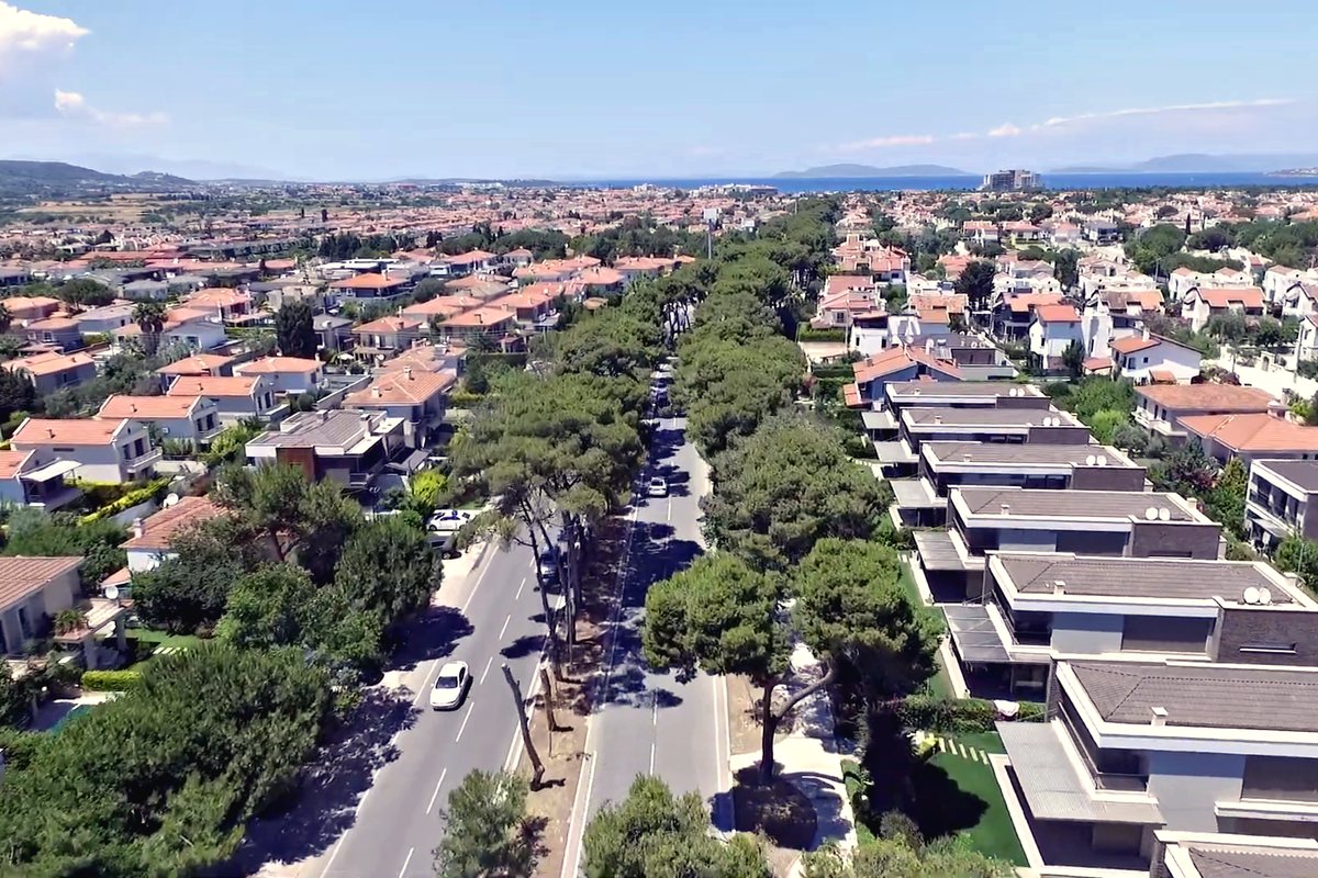 Alaçatı çevresinde havuzlu villa