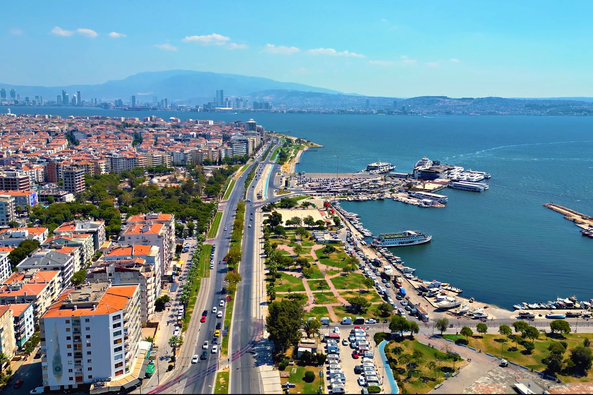 Bostanlı iskele ve sahil bandı