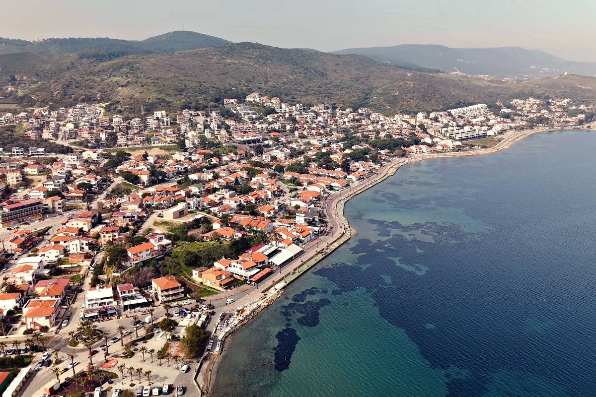 Çeşmealtı'nda denize yakın doku