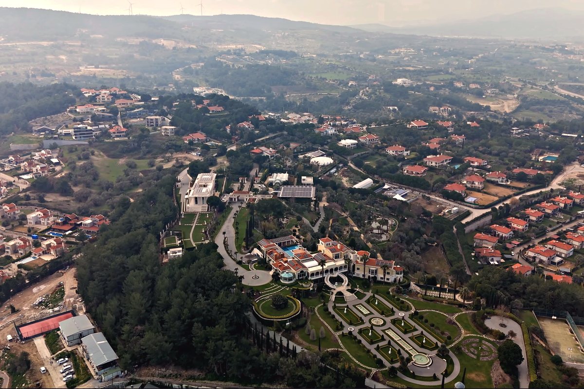 Kekliktepe yamacı ve bahçeli parseller